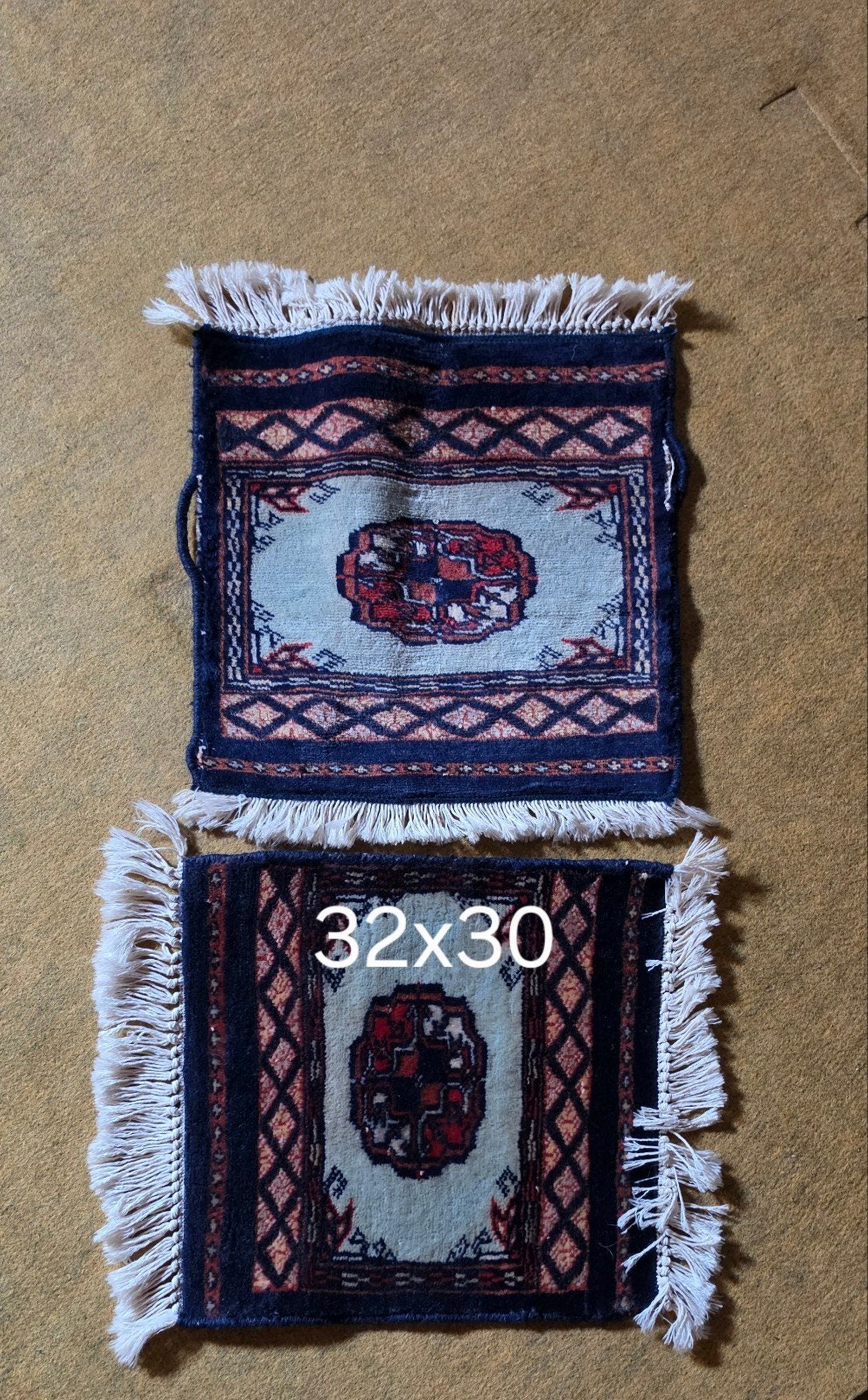 Set van 2 handgemaakte Perzische tapijtjes 32x30 cm, Huis en Inrichting, Ophalen, Minder dan 50 cm, Gebruikt, Blauw