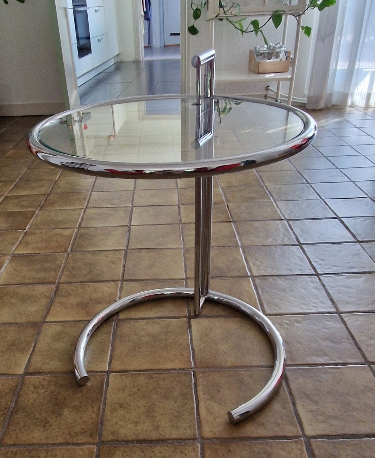 Mooie chromen glazen bijzettafel, in hoogte verstelbaar, Ophalen, Rond, Modern, 60 cm of meer