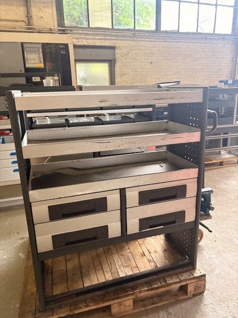 BOTT (2593) L103 B43 H120 €599, Ophalen, Zo goed als nieuw, Info@laaiin.nl, Laaiin
