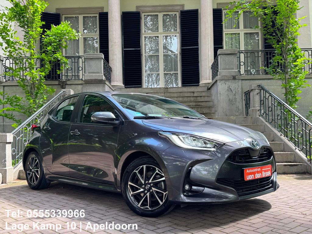 Toyota Yaris 1.5 Hybrid Team Deutschland Automaat Navi Camer, Gebruikt, 23 km/l, Bedrijf, 91 pk