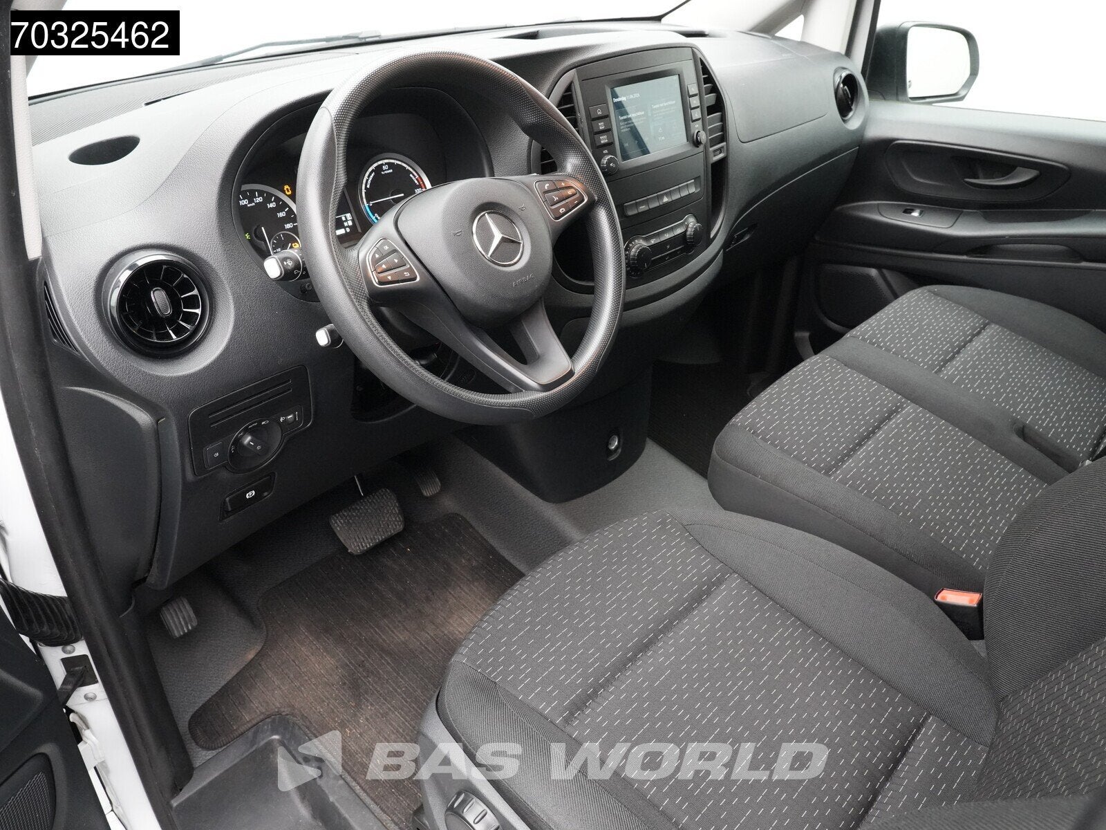 Mercedes eVito 112 112 Elektrisch 66kWh 256km WLTP L2H1 Airc, Auto's, Bestelauto's, Automaat, Stof, Gebruikt, 116 pk