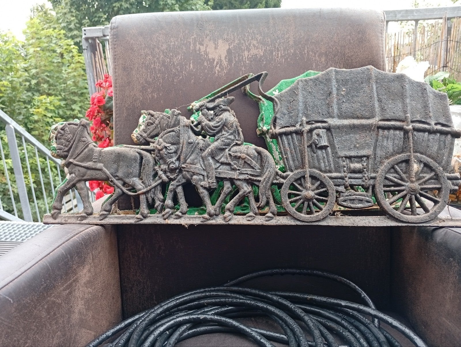 Decoratieve gietijzeren koets met paarden, Ophalen of Verzenden