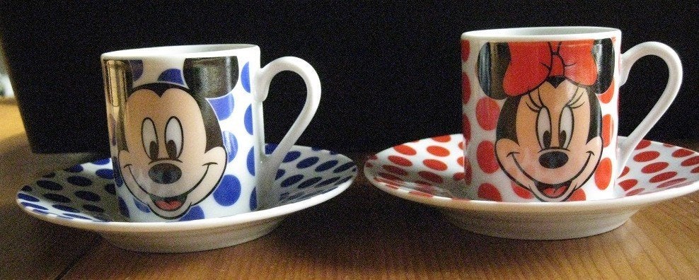 Walt disney mickey en minnie mouse espresso kop en schotel, Ophalen of Verzenden, Mickey Mouse, Zo goed als nieuw, Servies
