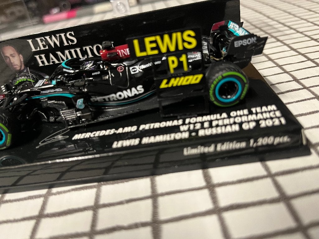 L.Hamilton 1/43  met pitboard, Verzenden, Zo goed als nieuw, Formule 1