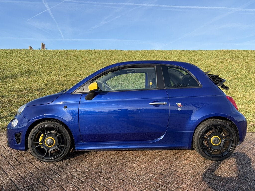 Abarth 595C Cabrio 1.4 T-Jet Pista SUMMER DEAL | Dealeronder, Auto's, Abarth, 12 maanden, Stof, Gebruikt, Zwart