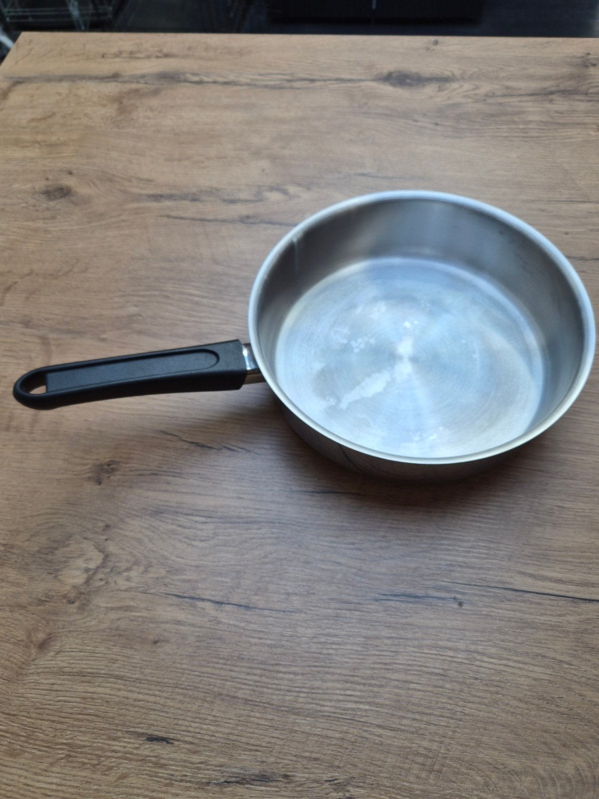 BK hapjespan 25 cm - Geschikt voor alle warmtebronnen, Ophalen, Zo goed als nieuw, Rvs, Keramische plaat