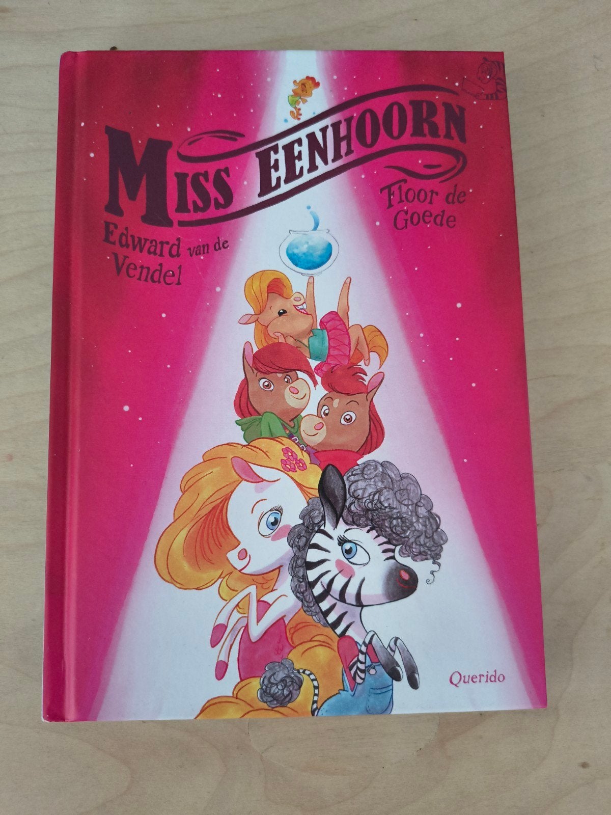 Miss Eenhoorn - Edward van de Vendel & Floor de Goede, Ophalen of Verzenden, Zo goed als nieuw, Edward van de Vendel, Fictie algemeen