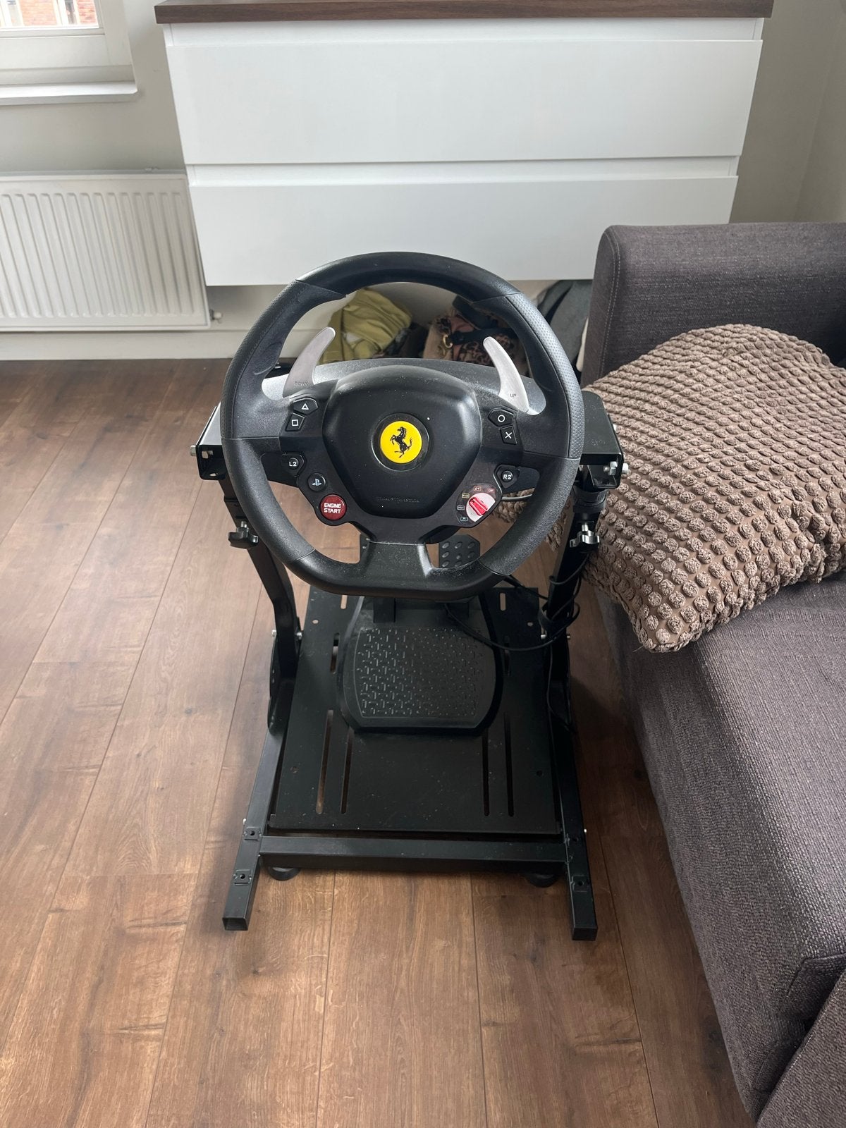 Thrustmaster racestuur met pedalen, stand en WRC game, Ophalen of Verzenden, Gebruikt, Met games