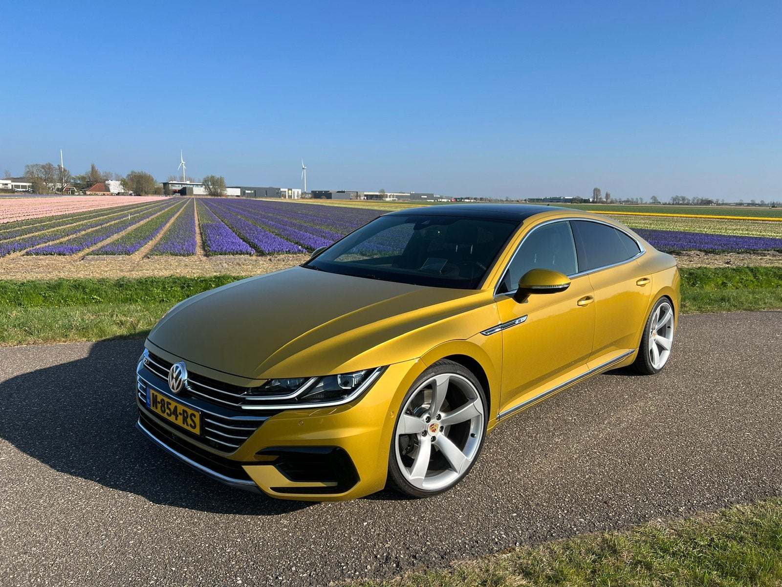 Volkswagen Arteon R 2.0 TSI 4Motion – 381 pk | Kurkuma Geel, Automaat, Arteon, Zwart, 4 cilinders