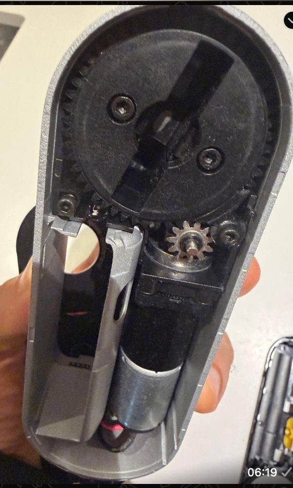 Yale Linus L2 Smart Lock – defect / voor onderdelen, Ophalen of Verzenden, Gebruikt, IJzer, Slot