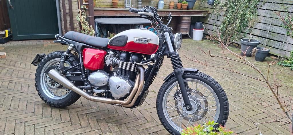 Triumph T100 2013 met nieuwe banden en zadel, Motoren, Motoren | Triumph, Particulier