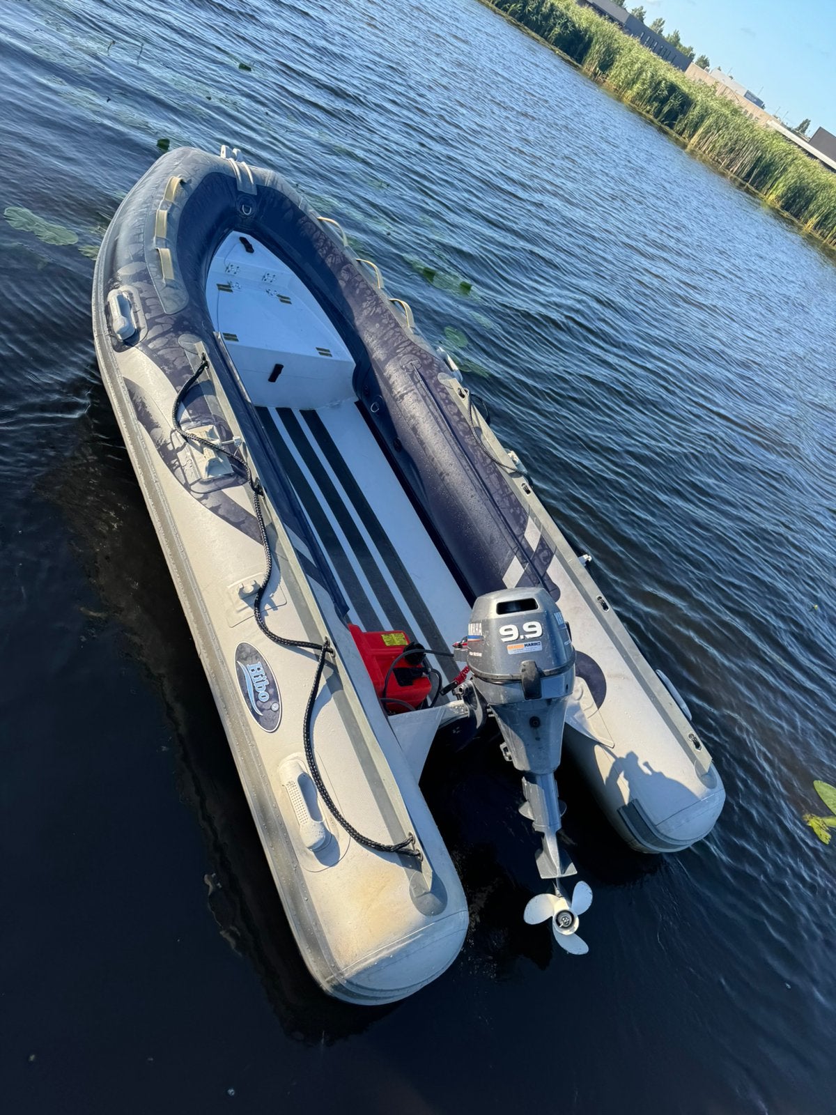Hibo 330 alu rib + 9,9 pk Yamaha 4 takt buitenboordmotor, Ophalen, Aluminium, Zo goed als nieuw, Brandstoftank