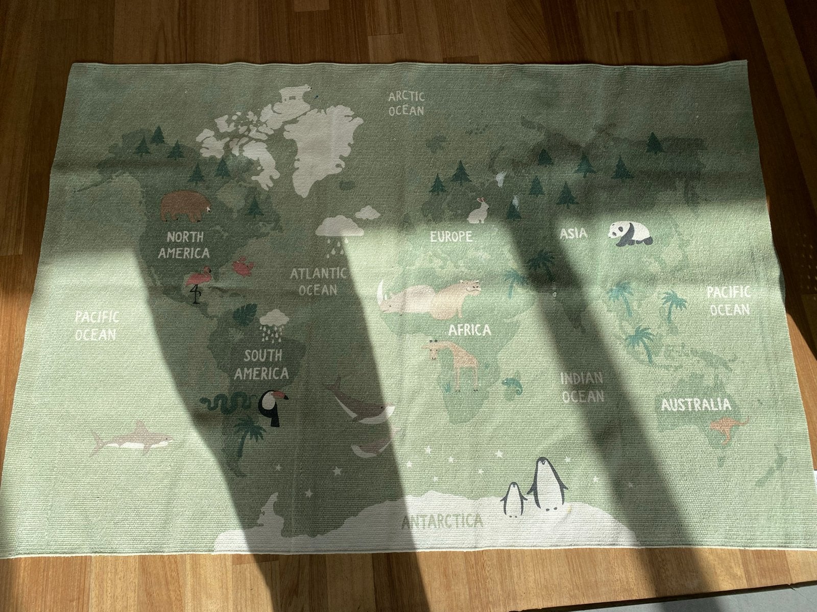 H&M Home Wereldkaart Speelkleed - Groen (90x130cm), Groen, Kleed of Kussen, Ophalen of Verzenden, Wasbaar