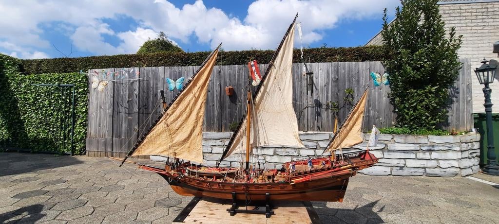 GROOT oud houten schaalmodel Frans marineschip, Ophalen, Gebruikt, Zeilboot, Schaalmodel