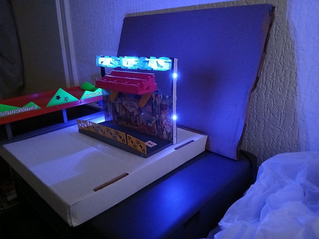 Wipp Las Vegas kermis met verlichting, Hobby en Vrije tijd, Ophalen of Verzenden, Nieuw, 1:32 tot 1:50