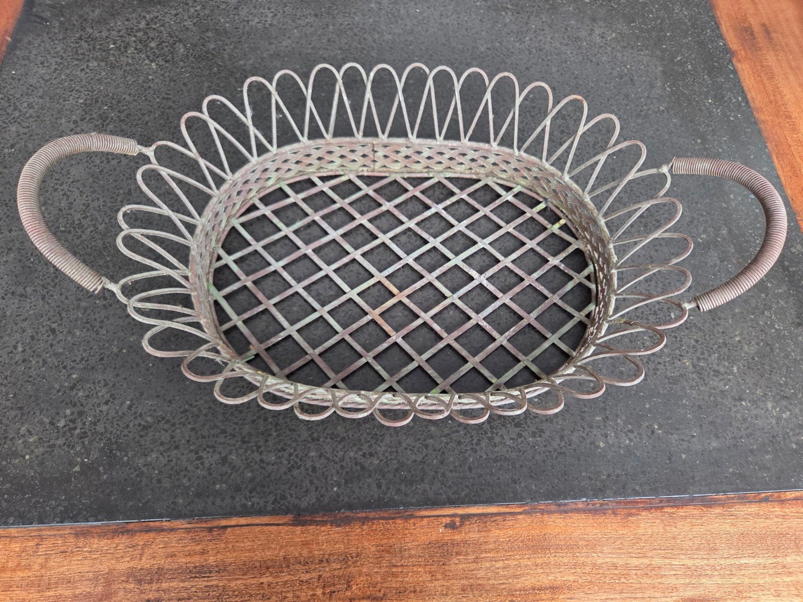 mooi vintage brocante broodmandje, Huis en Inrichting, Woonaccessoires | Dienbladen, Ophalen of Verzenden, Zo goed als nieuw, Decoratieve rand