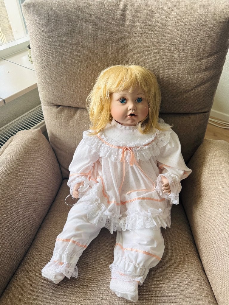 Prachtige vintage porseleinen babypop, Antiek en Kunst, Ophalen