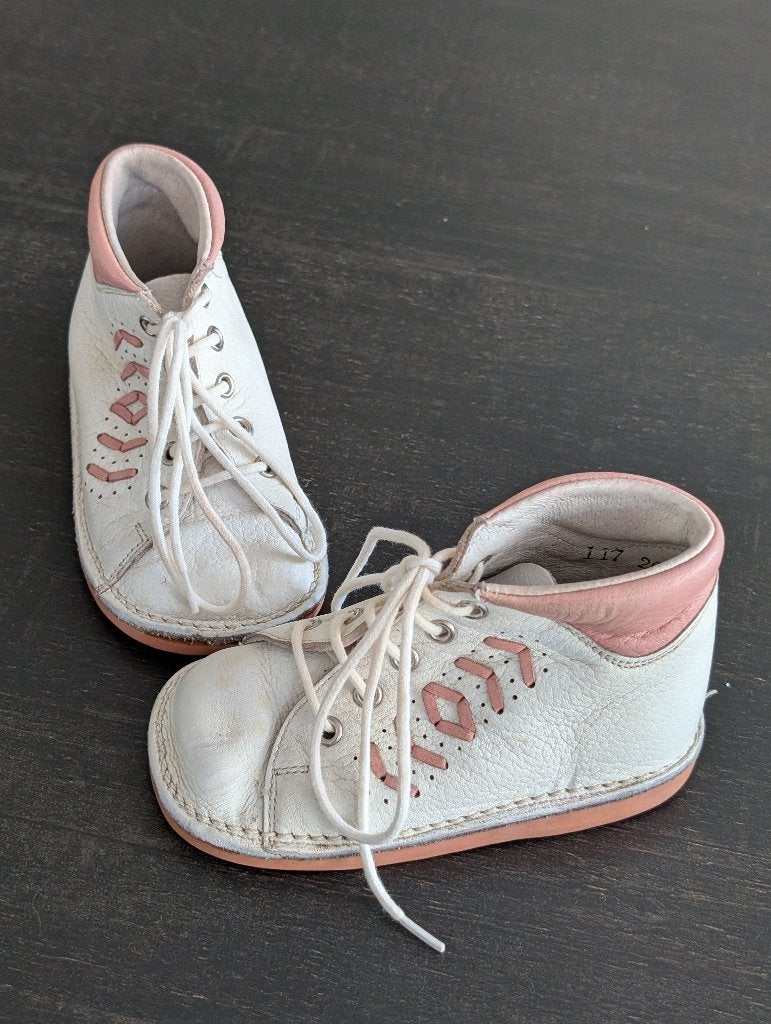 Baby schoentjes (1986), Verzamelen, Ophalen of Verzenden, Huis en Inrichting
