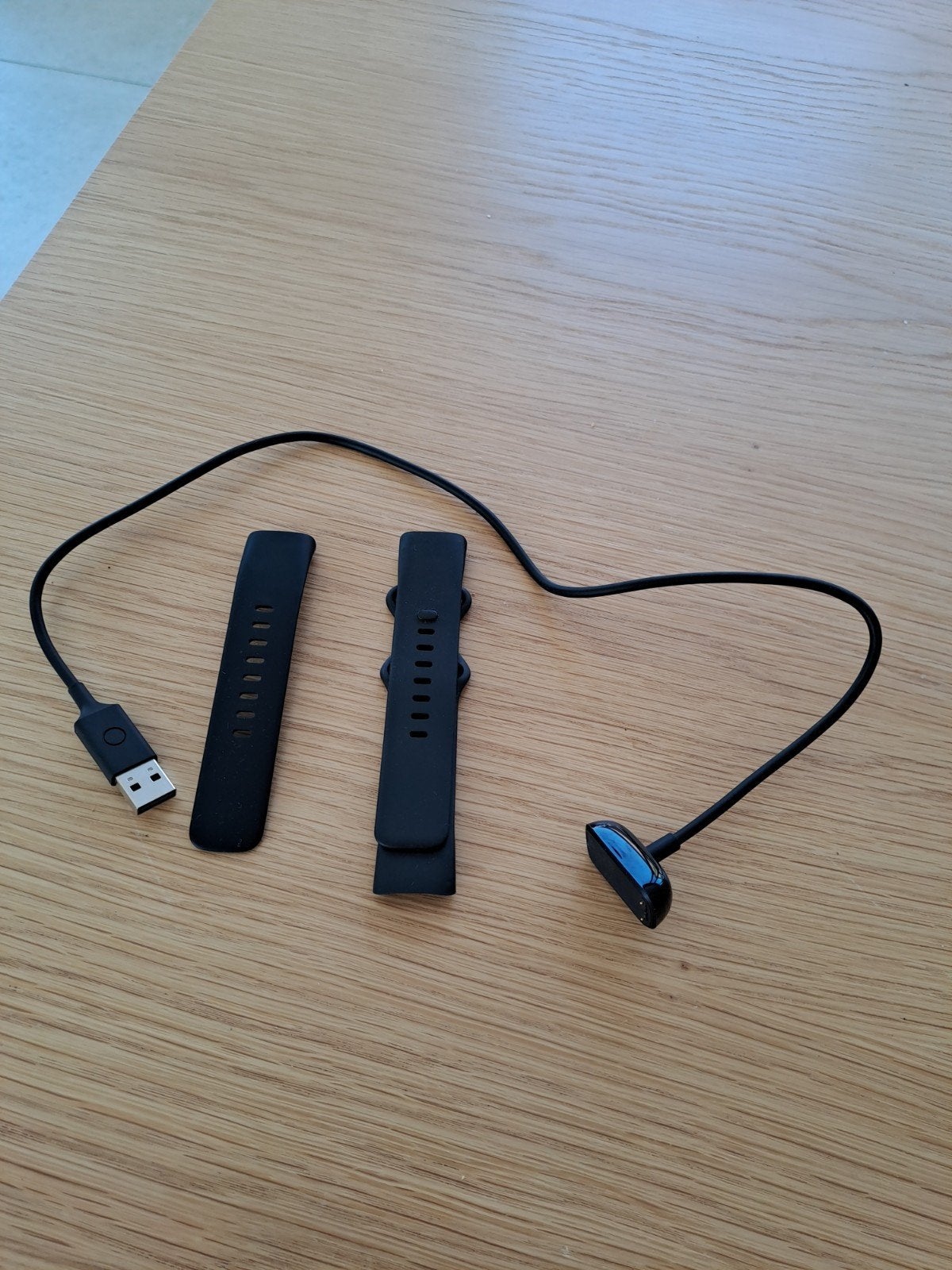 oplaadkabel en bandje fitbit charge 6, Sieraden, Tassen en Uiterlijk, Ophalen of Verzenden, Zo goed als nieuw, Zwart