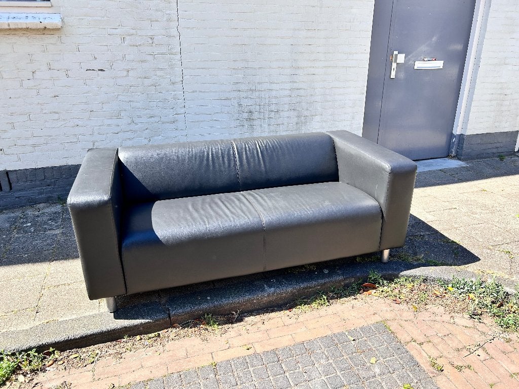Klippan bank zwart kunstleer, Ophalen, Gebruikt, 150 tot 200 cm, Tweepersoons