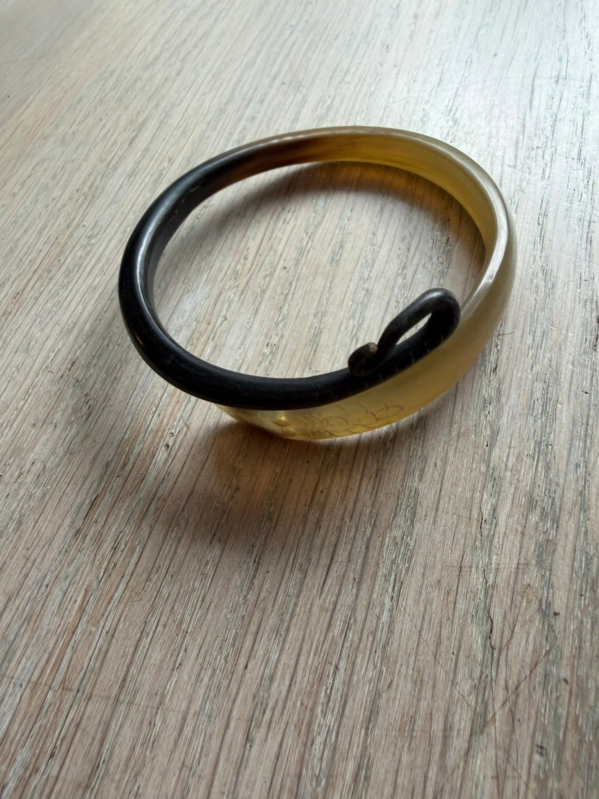Oude slangen armband van hoorn, Verzenden, Zo goed als nieuw, Zilver, Overige materialen