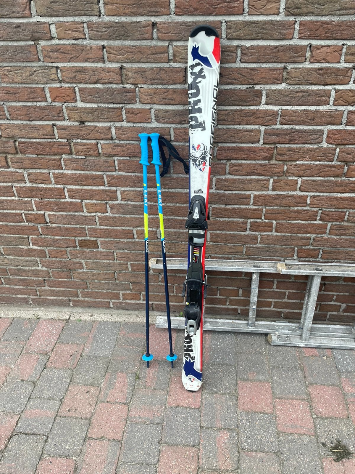 Skien en stokken voor kindere lengte van skis is 155cm, 140 tot 160 cm, Zo goed als nieuw, Ski's, Ophalen