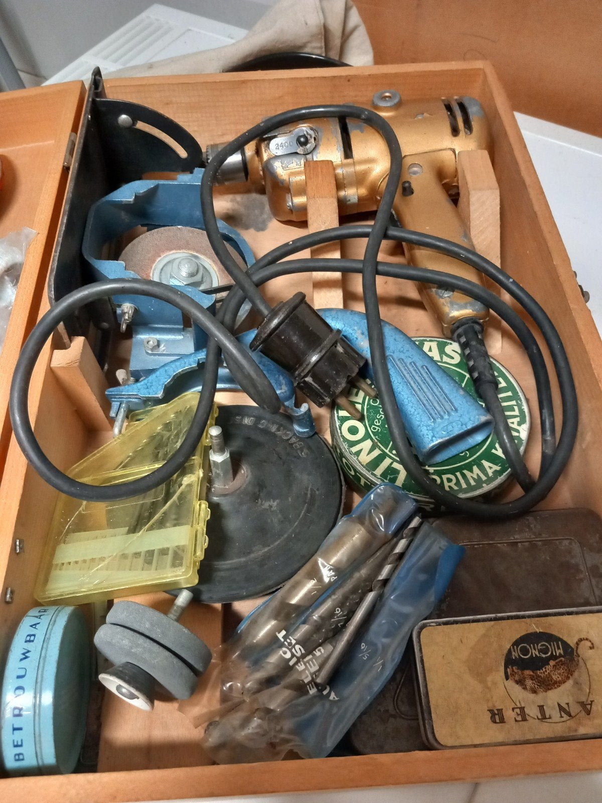 VINTAGE BLACK EN DECKER BOOR/SCHUURMACHINE, Ophalen, Gebruikt, Minder dan 150 ampère, Elektroden