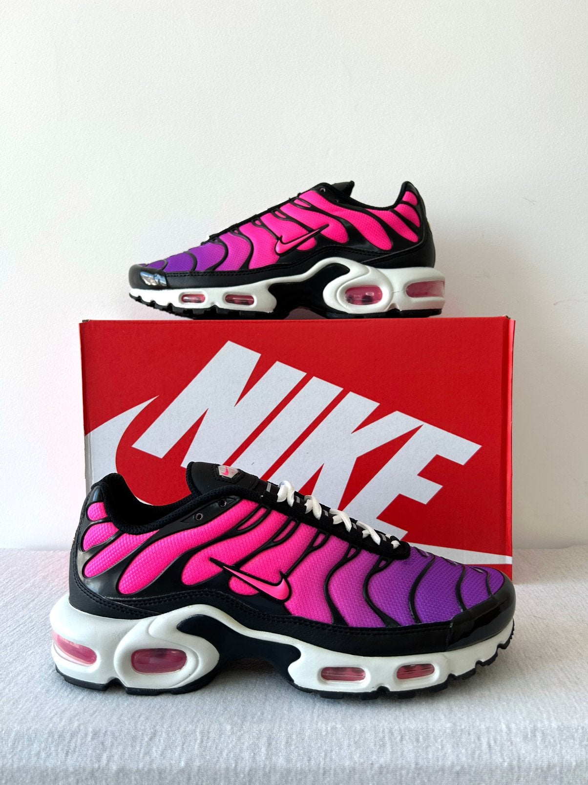 Nike Air Max Plus Dusk (EU 38,5), Nike, Nieuw, Ophalen of Verzenden, Sneakers of Gympen