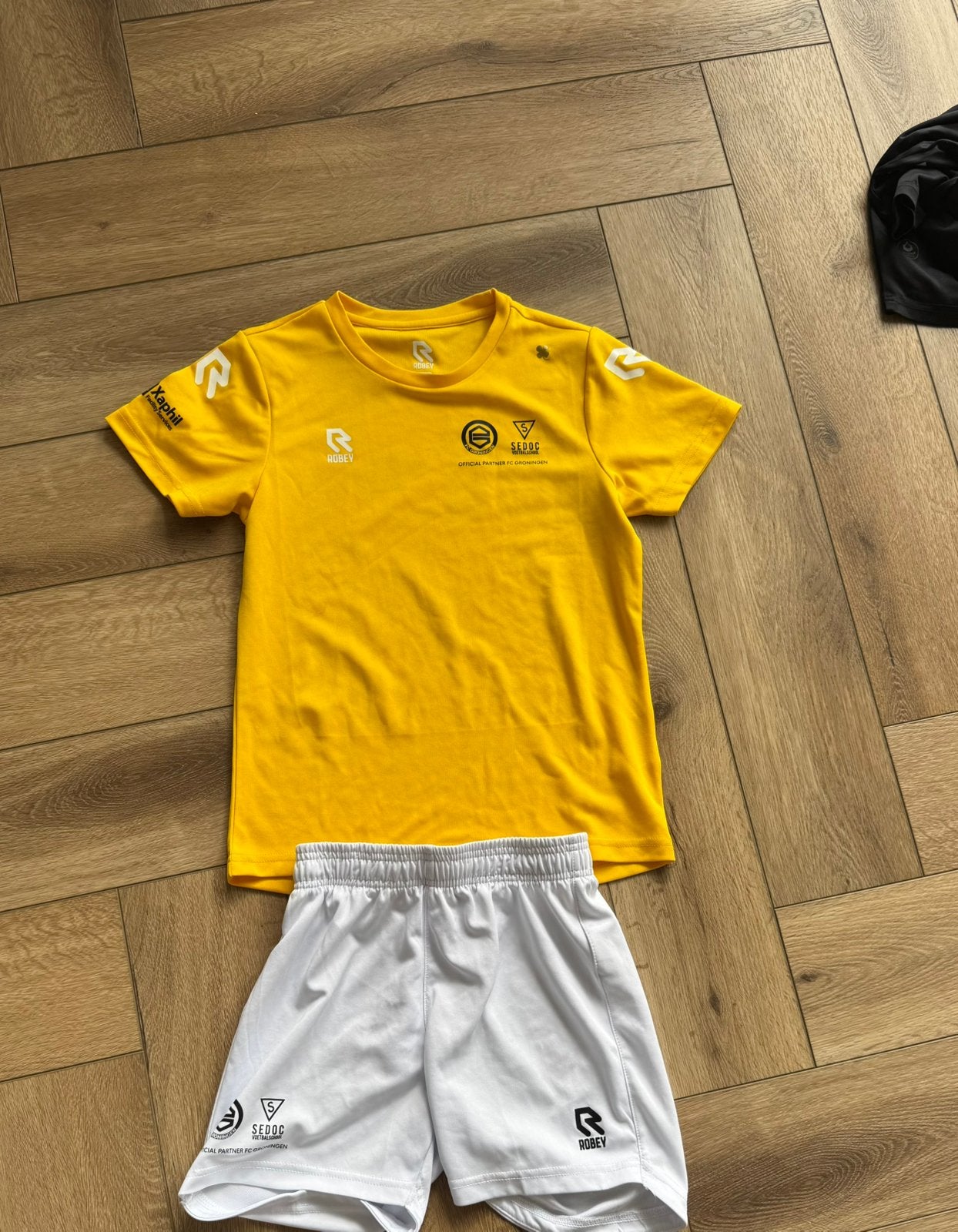 Shirt en broek Sedoc voetbalschool maat 152, Maat XS of kleiner, Ophalen of Verzenden, Zo goed als nieuw, Shirt
