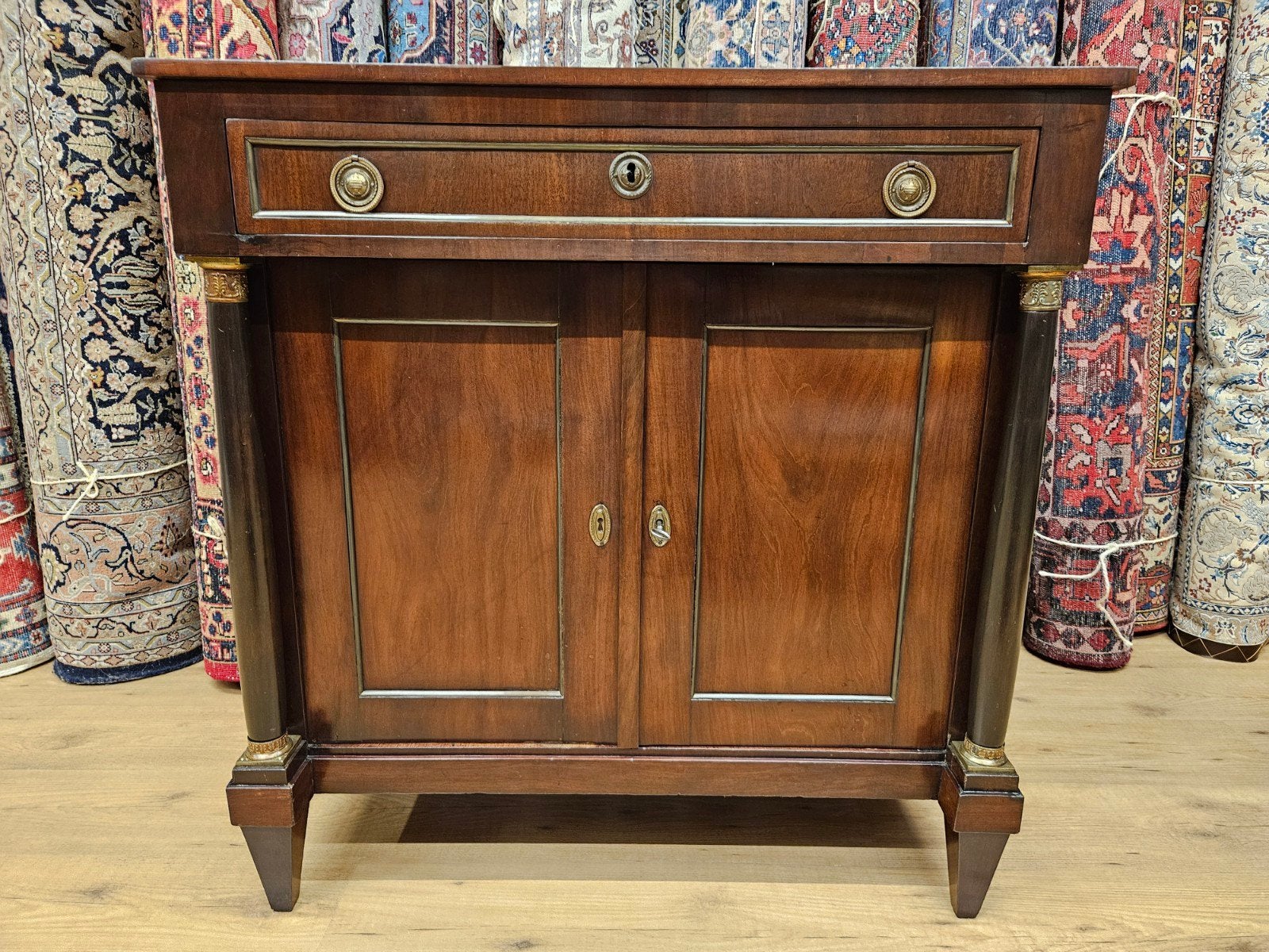 Antieke mahonie empire kast uit ca 1820 in zeer goede staat., Antiek en Kunst, Ophalen