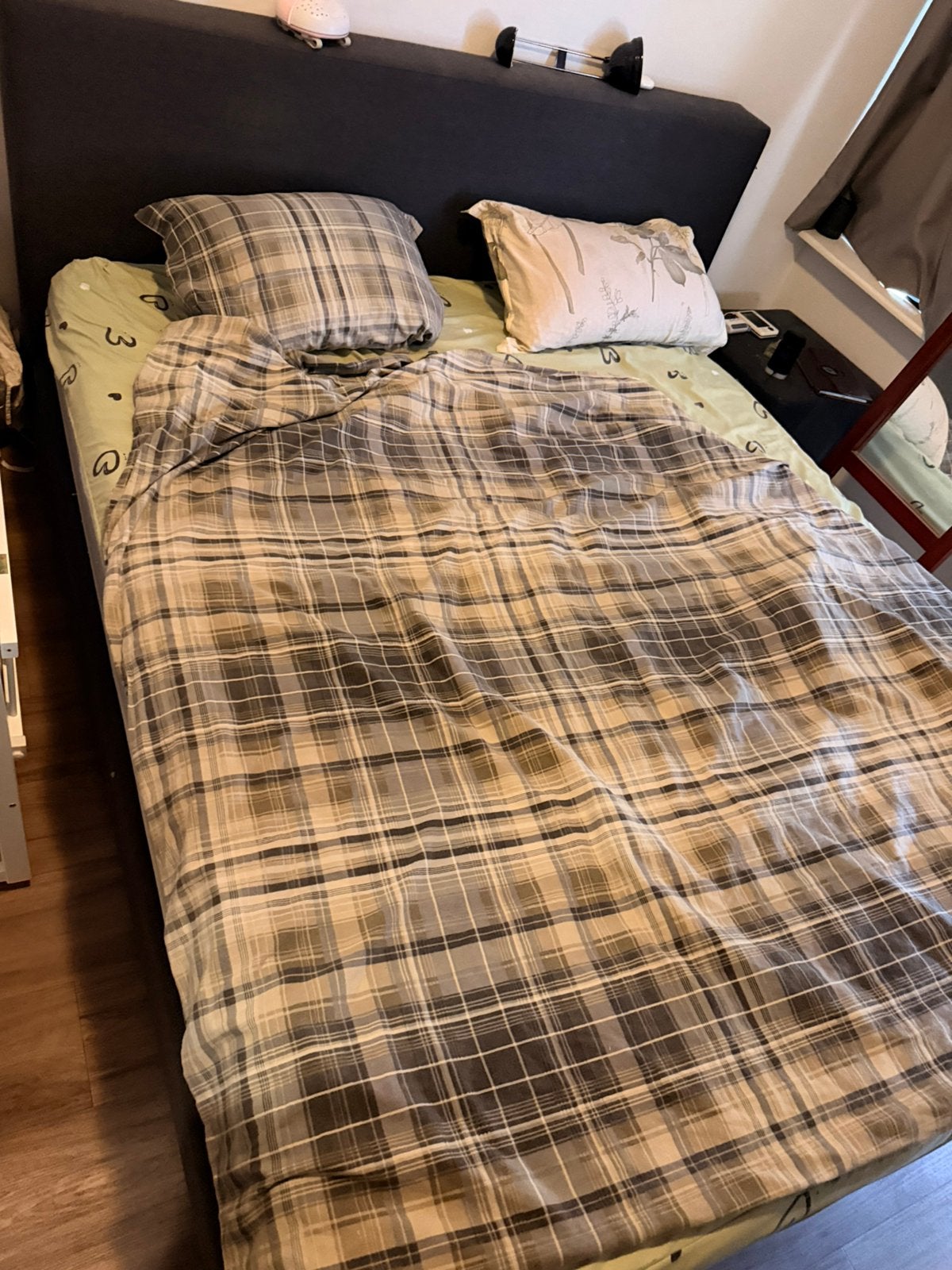 Boxspring 160 x 200 gratis op te halen!! ZSM, Huis en Inrichting, Slaapkamer | Boxsprings, Ophalen of Verzenden, Zo goed als nieuw