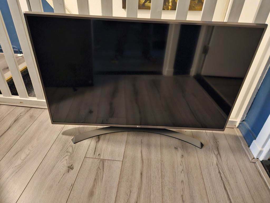 LG 43" UHD SMART tv, Ophalen, LCD, Zo goed als nieuw, 100 Hz