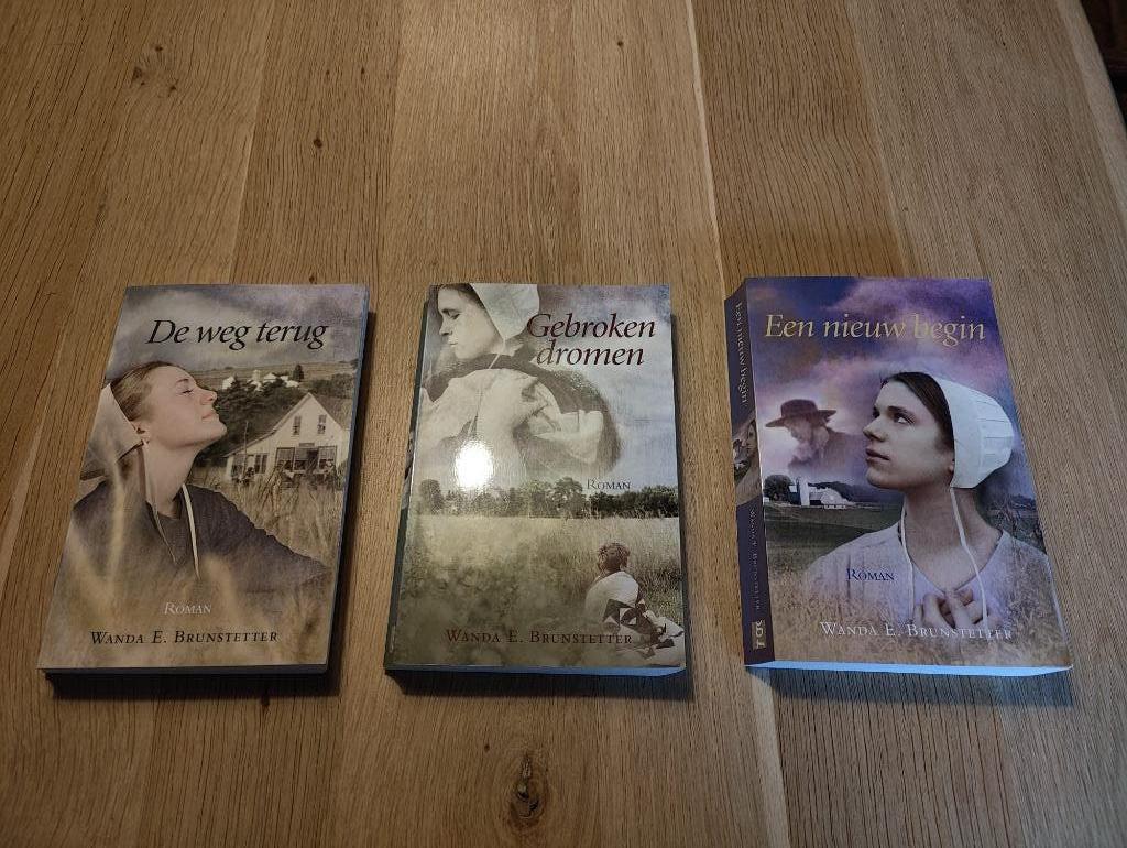 Trilogie over de Amish Brunstetter, Wanda E., Wanda E. Brunstetter, Ophalen of Verzenden, Zo goed als nieuw, Nederland