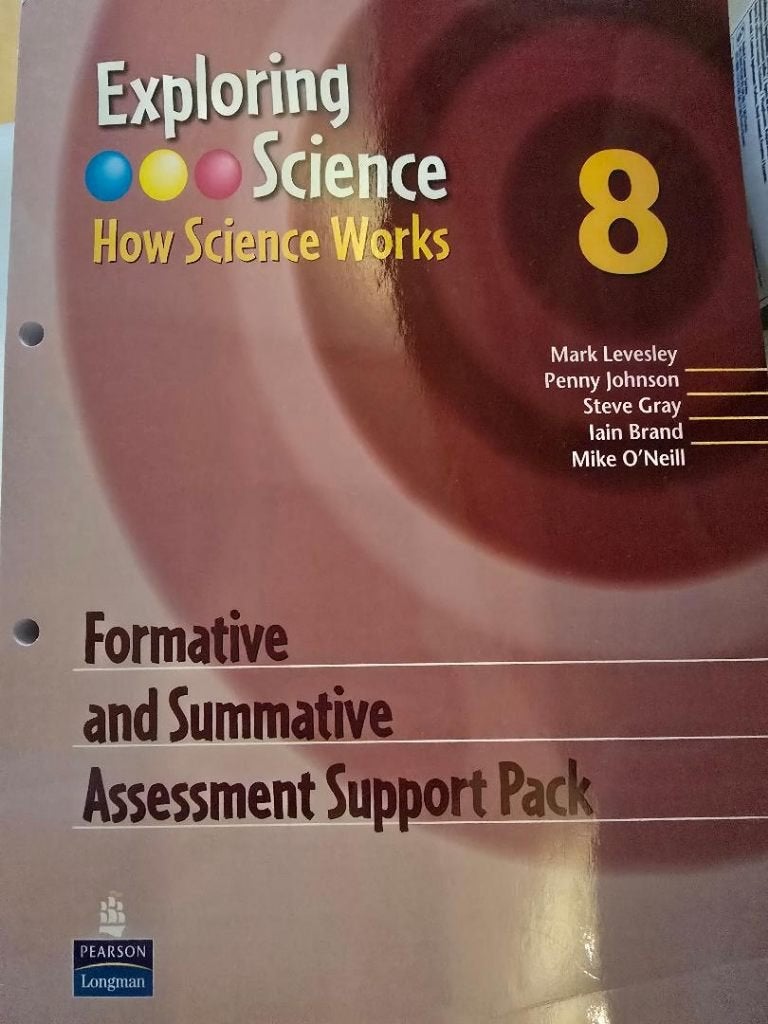 exploring Science 7,8,9 and how science work in English, Ophalen of Verzenden, Zo goed als nieuw, Overige niveaus, Engels