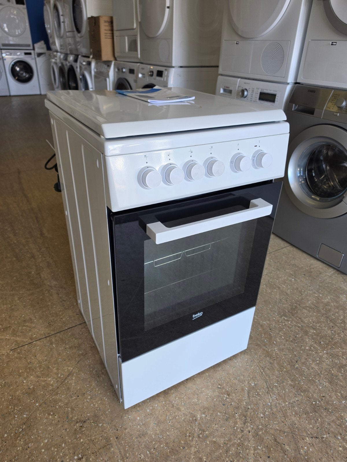 Beko 4 pits gasfornuis | Elektrische oven | Gratis thuis 🚚✅, Witgoed en Apparatuur, Fornuizen, Ophalen, Jirnsum, Grill, 4 kookzones