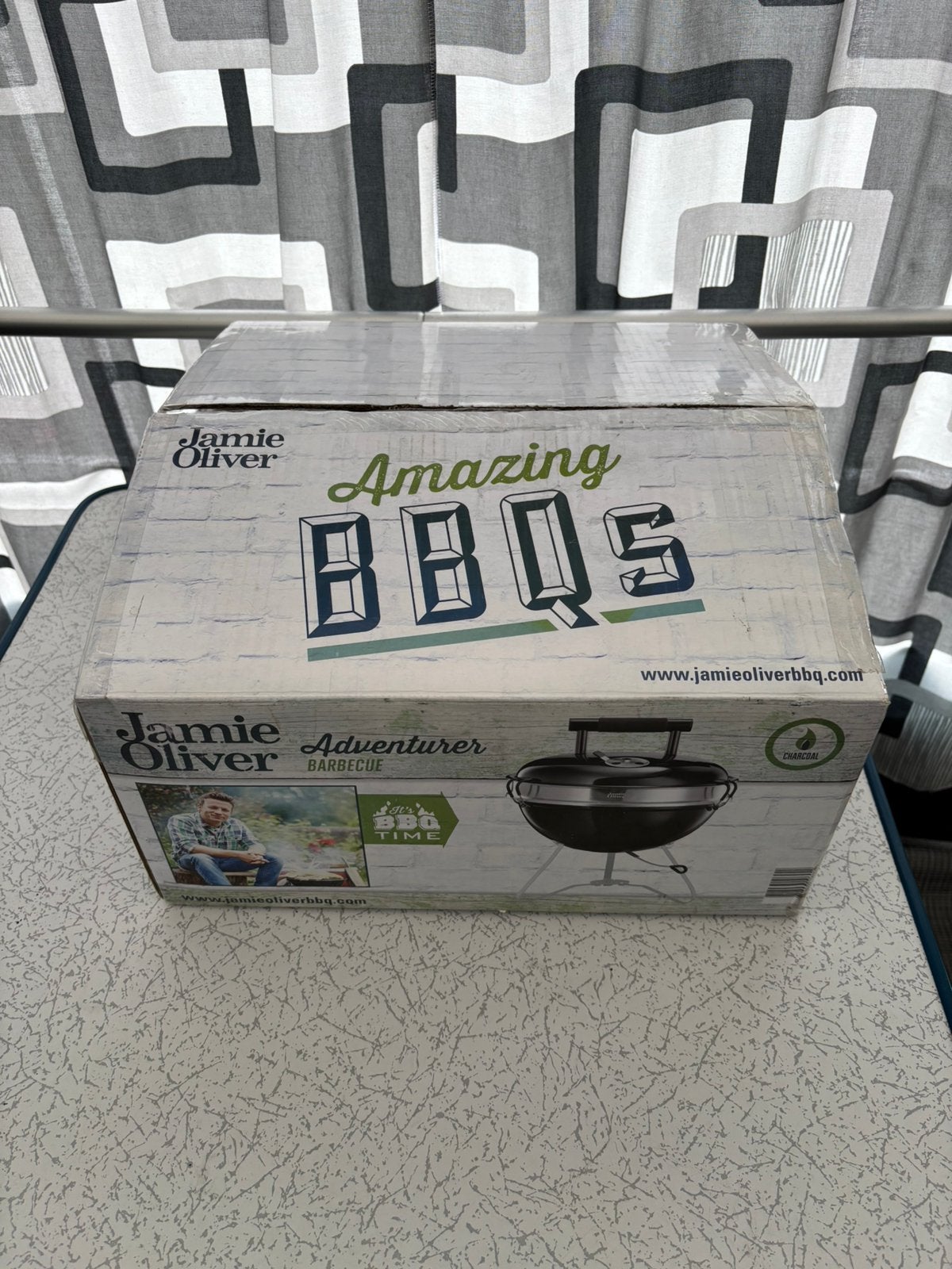 Te koop Jamie Oliever houtskool barbecue, Ophalen of Verzenden, Zo goed als nieuw