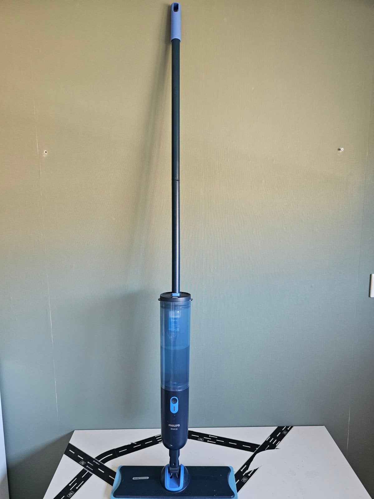 one up Philips elektrische dweil, Huis en Inrichting, Schoonmaakartikelen, Ophalen, Mop of Dweil