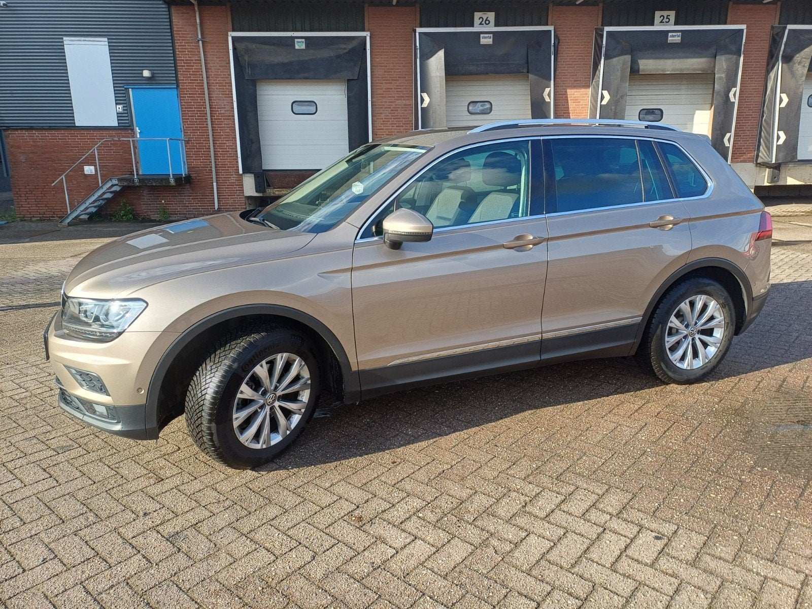 Volkswagen Tiguan 1.4 TSI 92KW 2018 Geel, Auto's, Volkswagen, Bedrijf, Tiguan, Achteruitrijcamera, Airbags, Airconditioning, Alarm