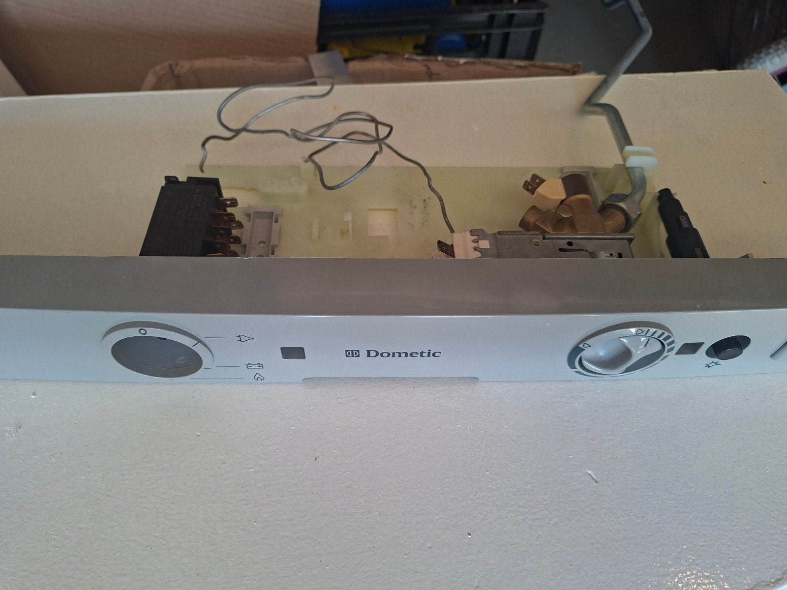 Dometic regelunit caravan  (ook losse onderdelen, Caravans en Kamperen, Ophalen of Verzenden, Gebruikt