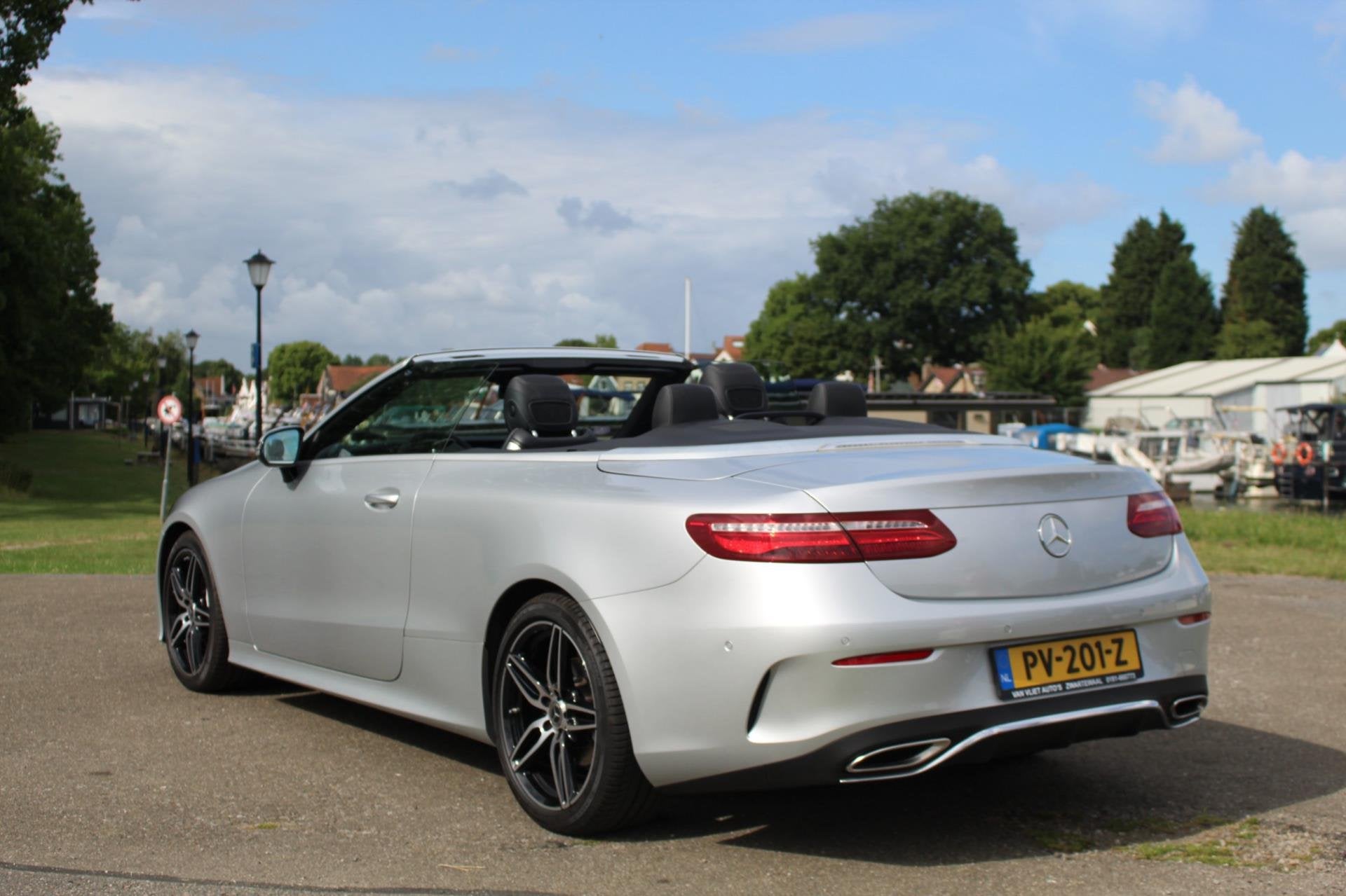 Mercedes-Benz E-klasse Cabrio 200 Business *Digitaal display, Auto's, Mercedes-Benz, Automaat, Achterwielaandrijving, 4 cilinders