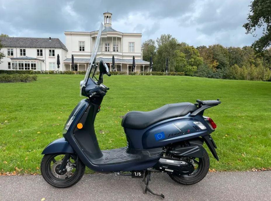 Sym Fiddlle II, Fietsen en Brommers, Scooters | SYM, Zo goed als nieuw, Fiddle, Maximaal 25 km/u, Benzine, Ophalen
