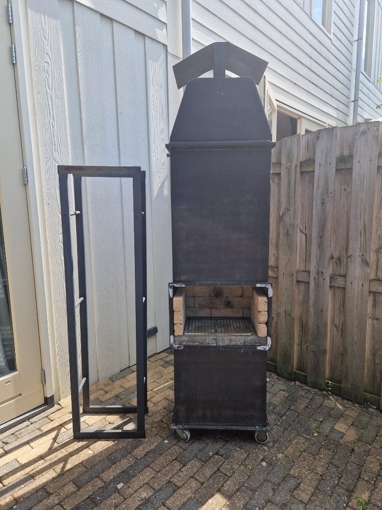 Industriële stalen tuinhaard BBQ op wielen met houtrek!, Ophalen, Gebruikt