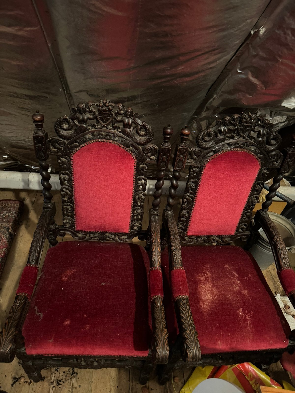 Antieke fauteuils, Ophalen