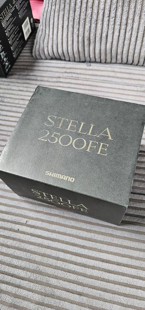 Shimano Stella 2500SFE Molen - Topkwaliteit Visuitrusting, Watersport en Boten, Ophalen of Verzenden, Gebruikt, Molen