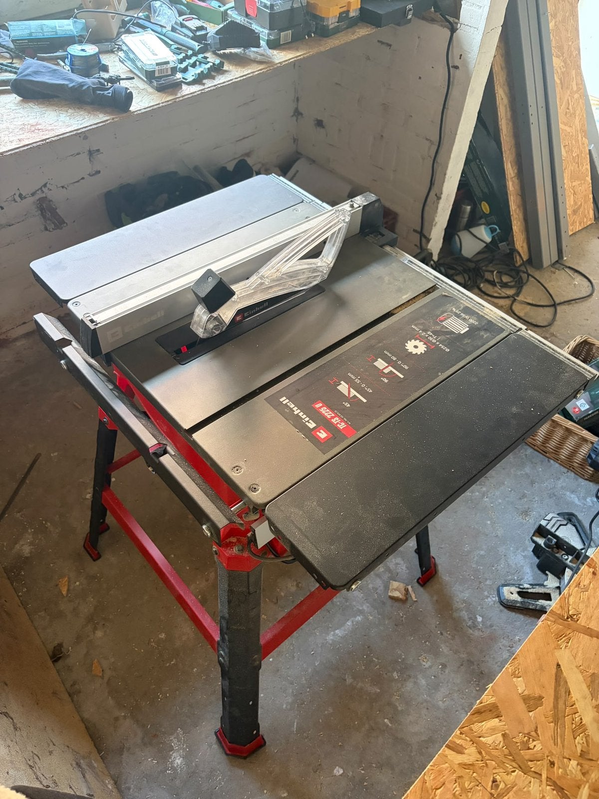 Zaagtafel tc-ts 2225 u einhell, Ophalen, Cirkelzaag, 70 mm of meer, Zo goed als nieuw