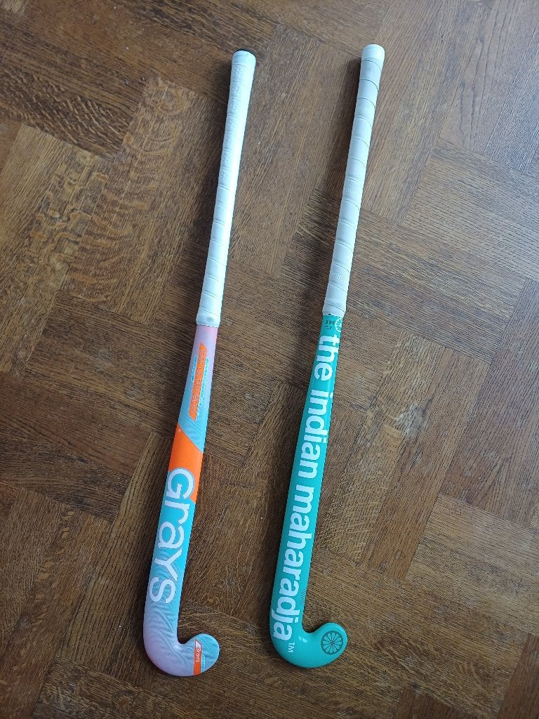 Veld en zaal hockeysticks 35 inch, samen EUR 20, Ophalen, Gebruikt, Stick