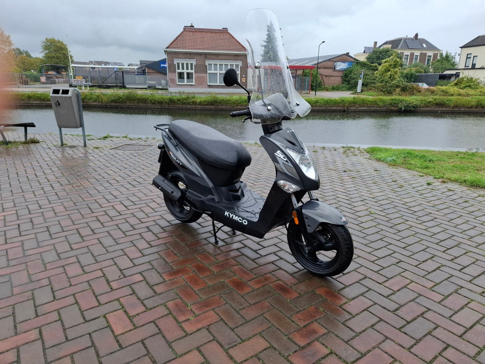 Foto 3 van Kymco Agility 45km bromscooter