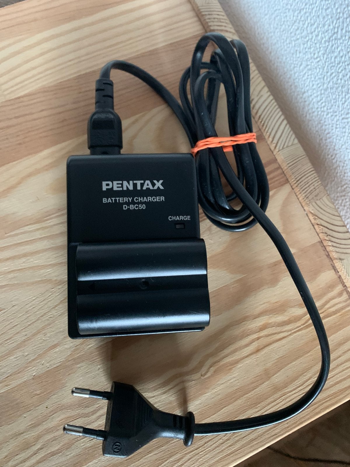 Pentax D-LI50 accu en D-BC50 oplader voor pentax k10d en k20, Ophalen, Zo goed als nieuw