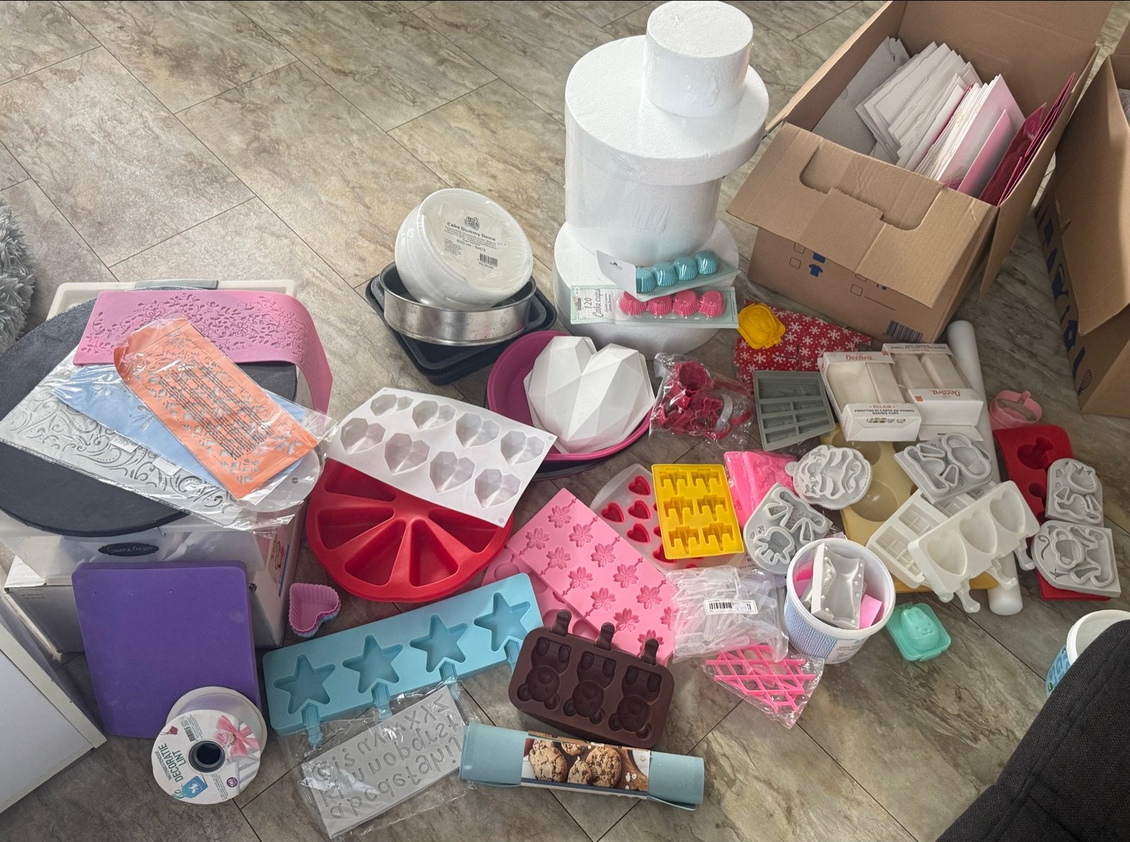 Grote partij bakbenodigdheden en decoratie, Ophalen, Zo goed als nieuw, Taarten of Cupcakes, Overige typen