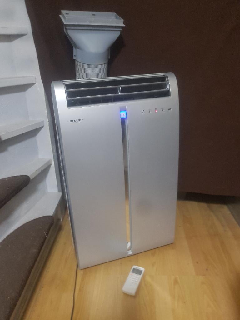 Airco Sharp model CV-P09FR 4 in 1, Witgoed en Apparatuur, Airco's, Zo goed als nieuw, Mobiele airco, Minder dan 60 m³, 3 snelheden of meer